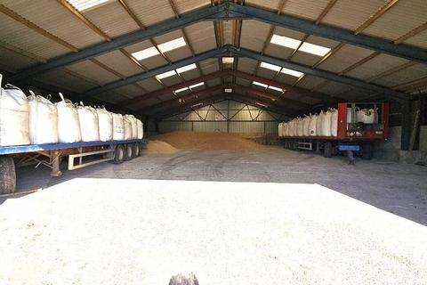 Industrial unit to rent, Hog End Lane, St. Albans AL3