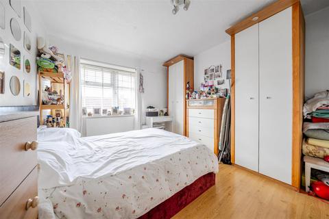 3 bedroom terraced house for sale, Wenlock Road, Edgware