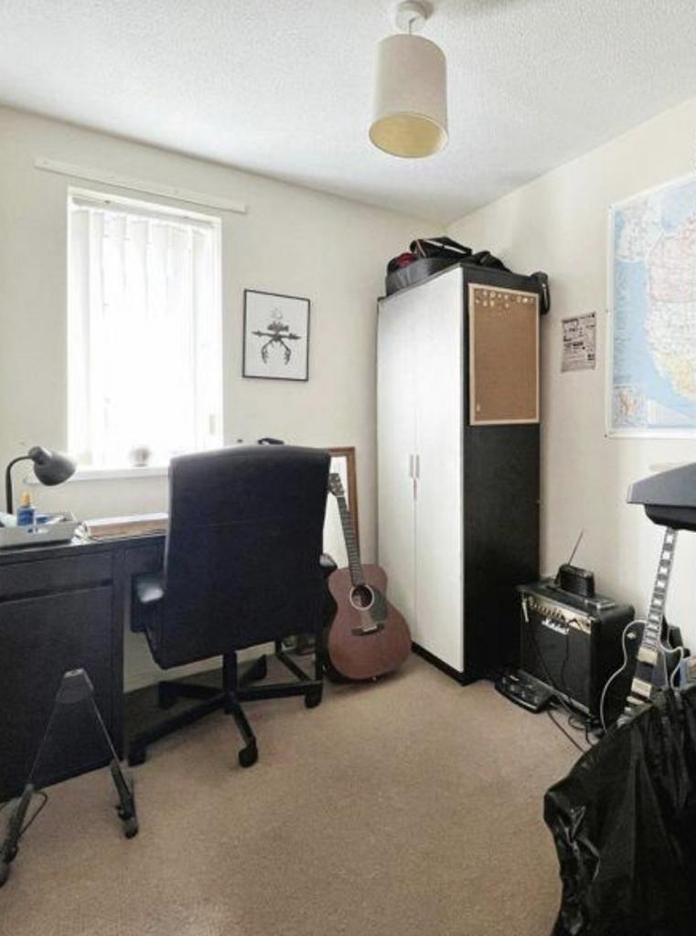 Second bedroom