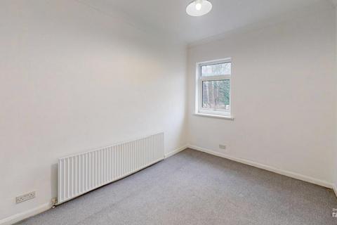 3 bedroom house to rent, 3 ,Bradbourne Road, Grays , RM17