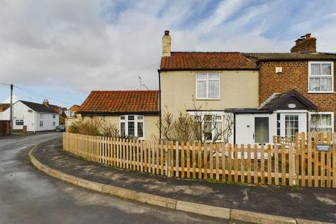 2 bedroom end of terrace house for sale, South Street, Burton Fleming, YO25 3PE