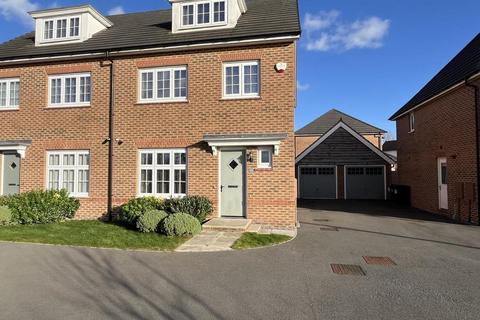 4 bedroom semi-detached house for sale, Helmsley Row, Garforth, Leeds