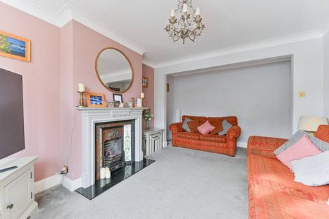 10 Spa Close, London, SE25 6DS