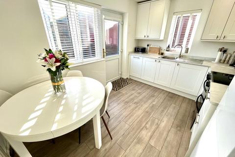 2 bedroom semi-detached house for sale, Leeds LS17