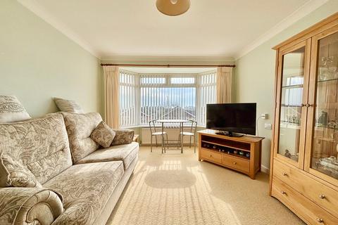 26 Links Drive, Bexhill-on-sea, TN40 1TE