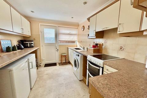 26 Links Drive, Bexhill-on-sea, TN40 1TE