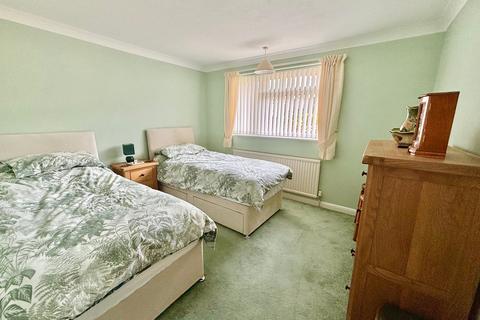 26 Links Drive, Bexhill-on-sea, TN40 1TE