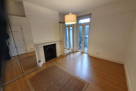 1 bedroom flat to rent, Drakefell Road London SE4 2DS