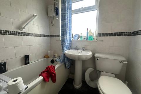 2 bedroom terraced house for sale, Tonge Moor Road, Bolton, BL2