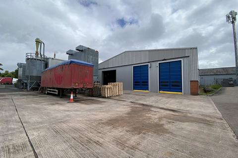 Industrial unit to rent, Premises at Trentham Road, Newstead Industrial  Estate, Stoke-on-Trent, ST4 8HX