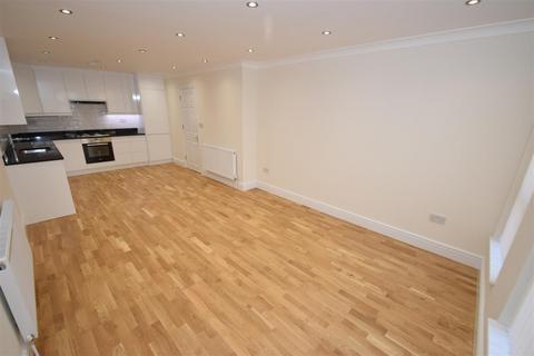 2 bedroom flat to rent, Church Path Croydon, London