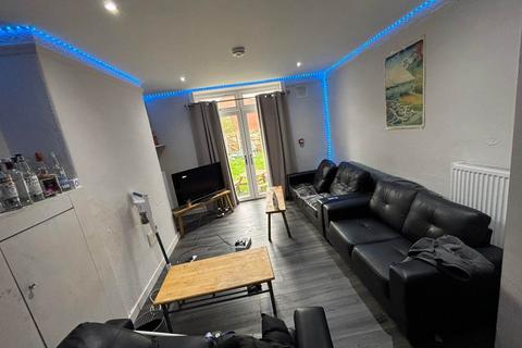 9 bedroom terraced house to rent, Egerton Road, Fallowfield