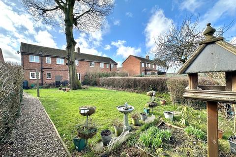 6 Deanfield, Bovingdon, Hemel Hempstead, HP3 0EW