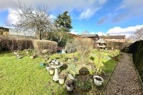 6 Deanfield, Bovingdon, Hemel Hempstead, HP3 0EW
