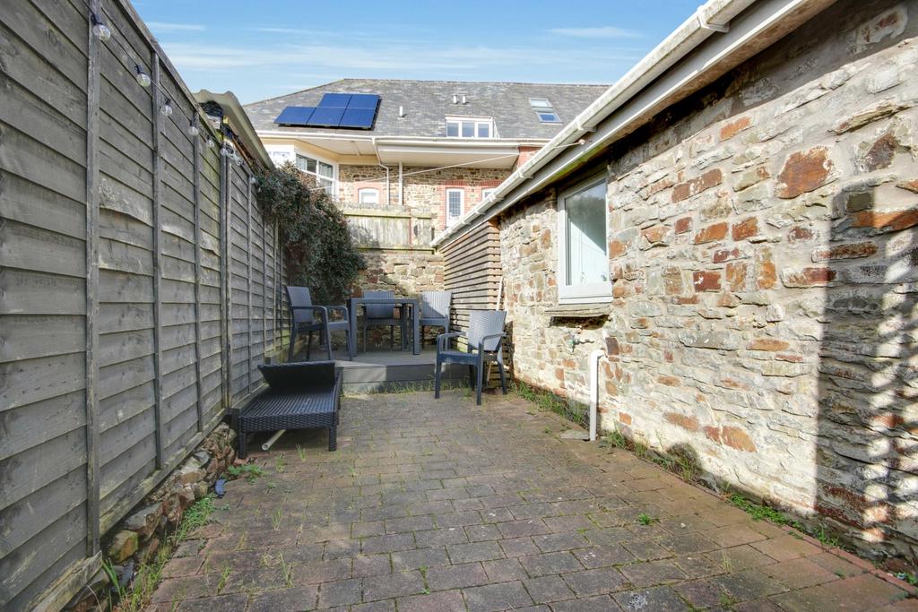 Courtyard Garden