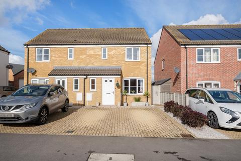 3 bedroom semi-detached house for sale, Pritchard Close, Oulton