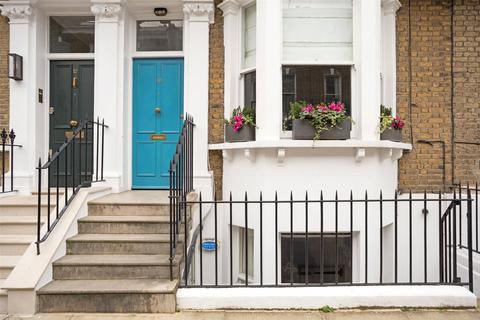 Flat 2, 10 Redburn Street, London, SW3 4BX