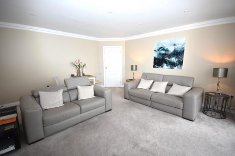 3 bedroom penthouse for sale, Brynfield Court, Langland, Swansea