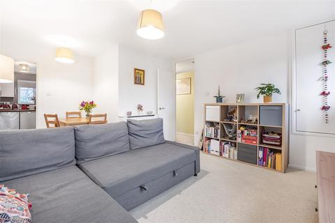 24 The Willows, Caversham, Reading, RG4 8BD
