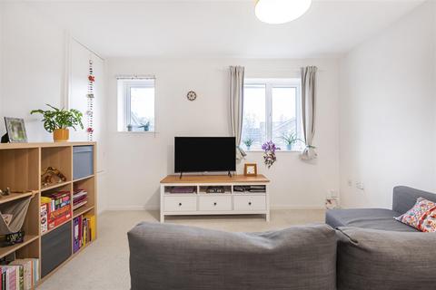 24 The Willows, Caversham, Reading, RG4 8BD