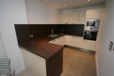 2 bedroom apartment to rent, Cypress Place, Manchester M4