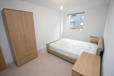 2 bedroom apartment to rent, Cypress Place, Manchester M4