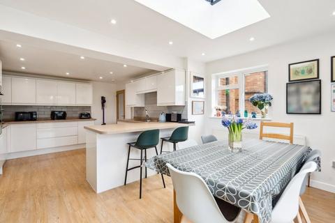 79 Chalklands, Bourne End, SL8 5TH