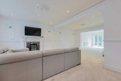 5 bedroom detached house for sale, Oak Avenue, Billericay, CM11