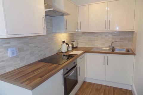 2 bedroom flat for sale, The Strand, Exmouth, Devon, EX8 1AB