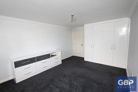 2 bedroom ground floor flat for sale, Cranham Road, Lords Court, RM11