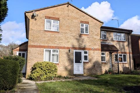 2 Eleanor Close, Passfield, Liphook, GU30 7TX