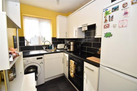 9 Saywell Brook, Chelmsford, CM2 6RJ
