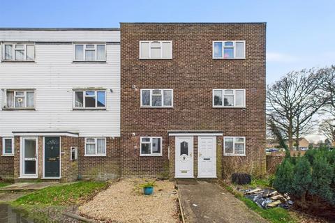 2 bedroom maisonette for sale, Pound Hill, Crawley