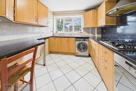 2 bedroom maisonette for sale, Pound Hill, Crawley