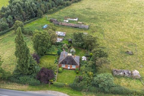 2 bedroom detached bungalow for sale, Moortown Road, Market Rasen LN7