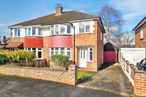 3 bedroom semi-detached house to rent, Lansdowne Road, Altrincham