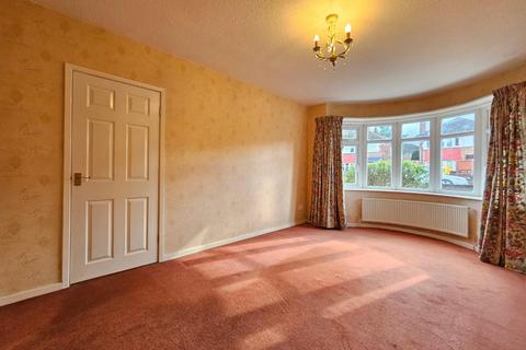 3 bedroom semi-detached house to rent, Lansdowne Road, Altrincham