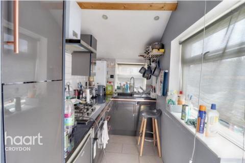 1 bedroom in a house share to rent, Ross Road, LONDON