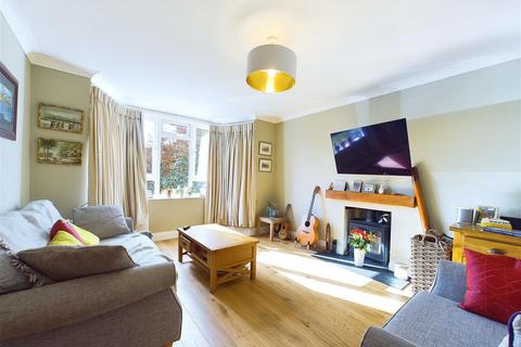 3 bedroom detached house for sale, Helen Close, West Molesey