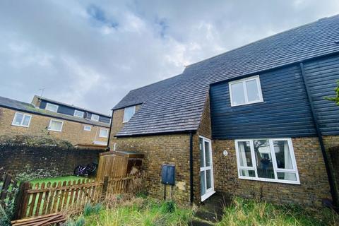 4 bedroom house to rent, Croftmead, Chichester