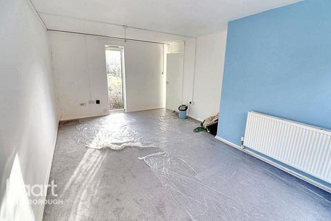 3 bedroom terraced house for sale, Pendleton, Ravensthorpe