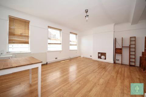 3 bedroom flat for sale, Hampden Square, London, N14