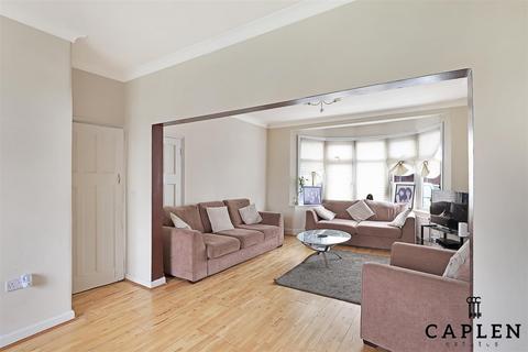 3 bedroom house for sale, Castleview Gardens, Gants Hill