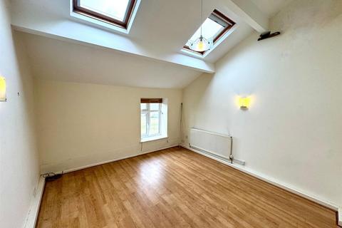 3 bedroom terraced house for sale, Bings Road, Whaley Bridge, High Peak