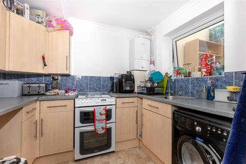 3 bedroom terraced house for sale, Coleridge Crescent, Goring