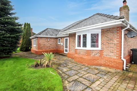 2 bedroom detached bungalow to rent, Manchester Road, Woolston, WA1