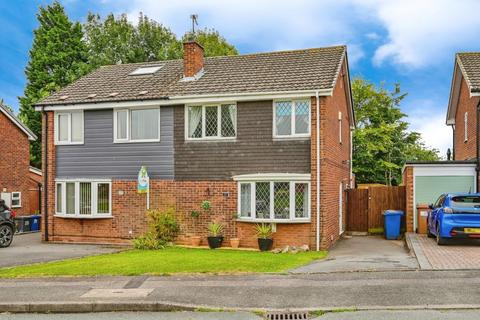 3 bedroom house to rent, St. Margarets Road, Lichfield