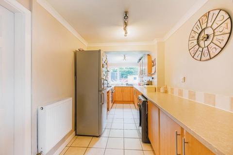 3 bedroom house to rent, St. Margarets Road, Lichfield