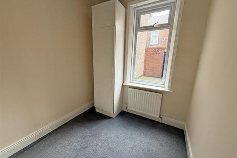 2 bedroom flat to rent, Chirton West View, North Shields, North Tyneside