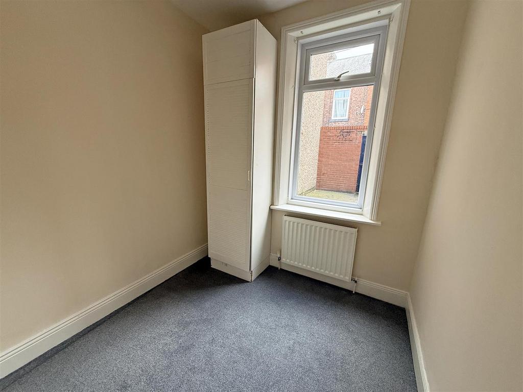 Bedroom 2.jpg